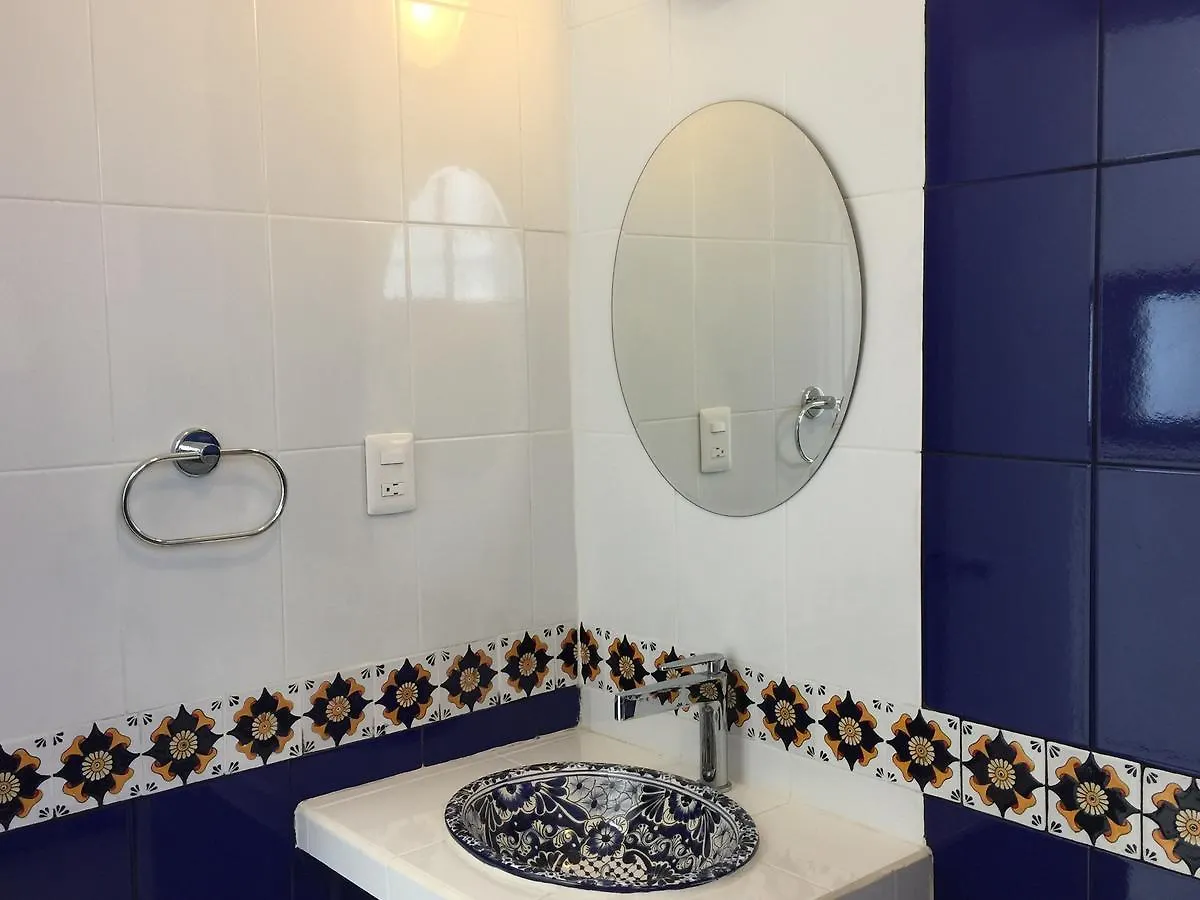 Hotel Townhouse, Ciudad Judicial, Next To Walmart And Universidad Anahuac Puebla
