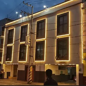 Maquiavelo Solo Adultos Hotel del amor